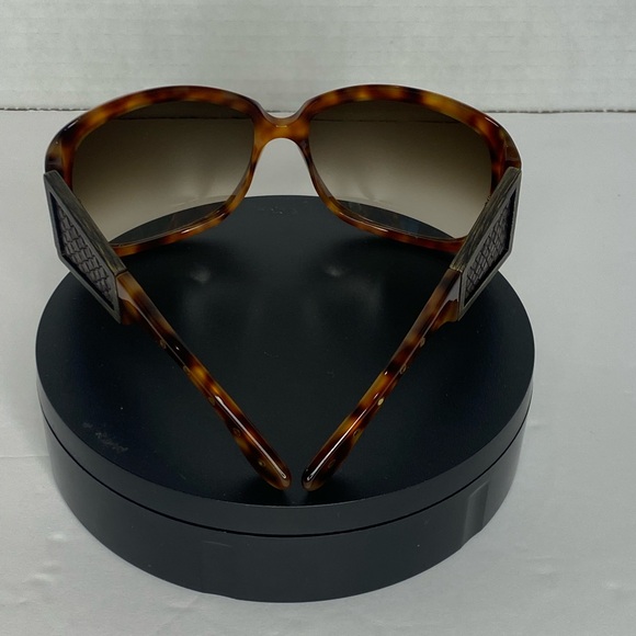 Bottega Veneta Sunglasses, Havana Brown. - Picture 4 of 7